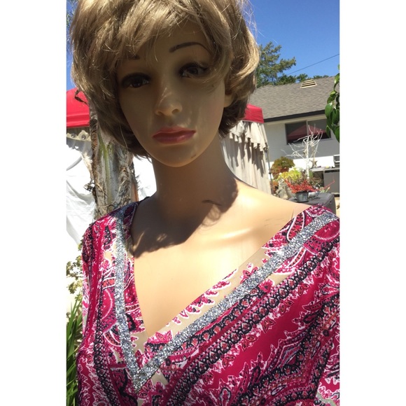 Sequins v neck Bell Sleeve Blouse 1X - Picture 7 of 8